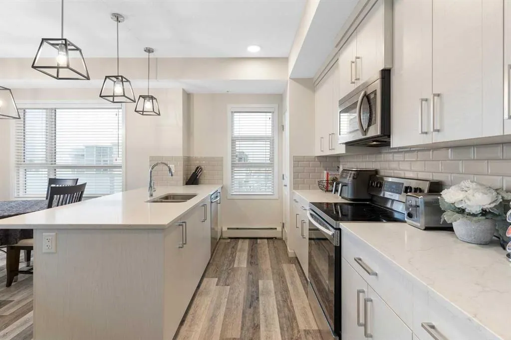 300 Harvest Hills Place NE, #402