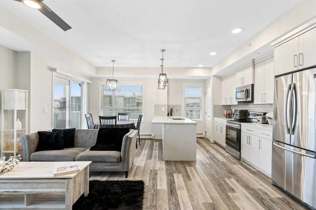 300 Harvest Hills Place NE, #402