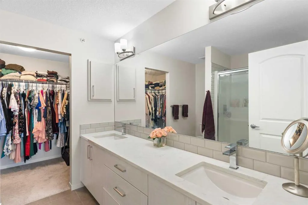 300 Harvest Hills Place NE, #402