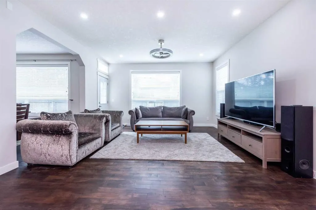 35 Aspen Stone Way SW