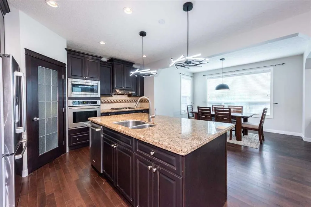 35 Aspen Stone Way SW