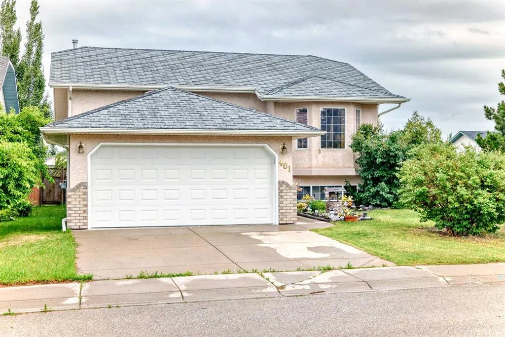 401 Strathford Bay
