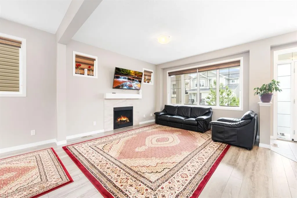 44 Cityside Green NE