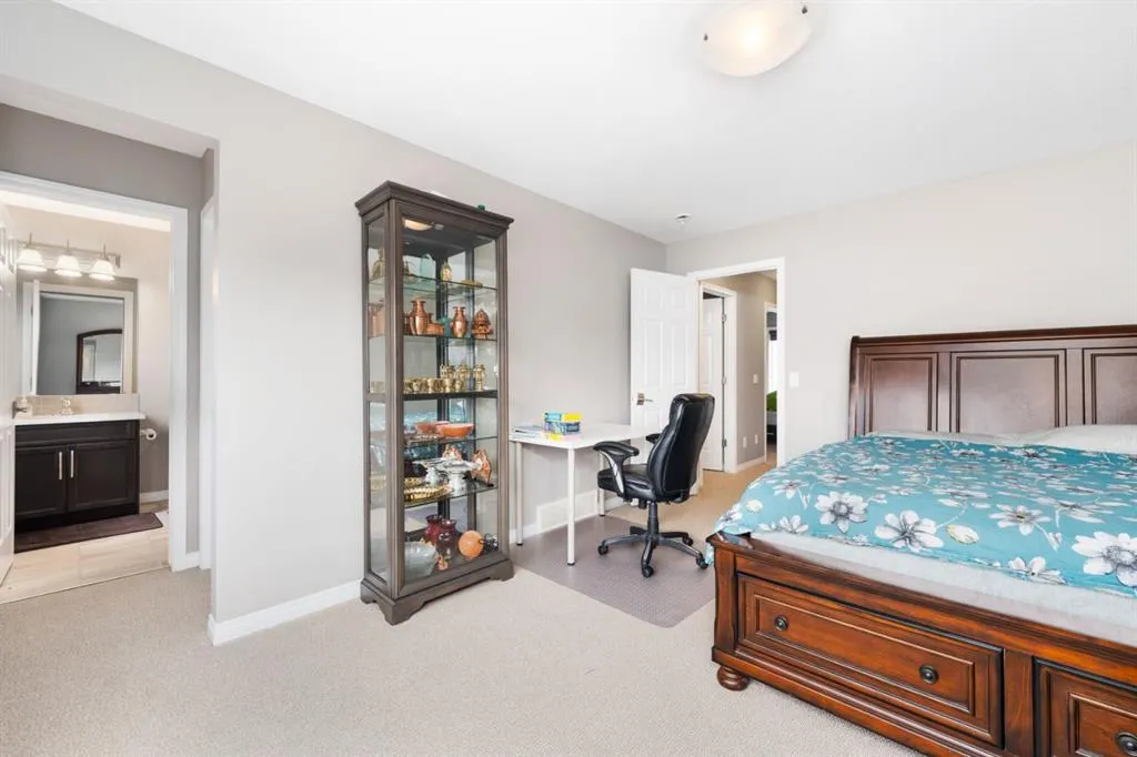 44 Cityside Green NE