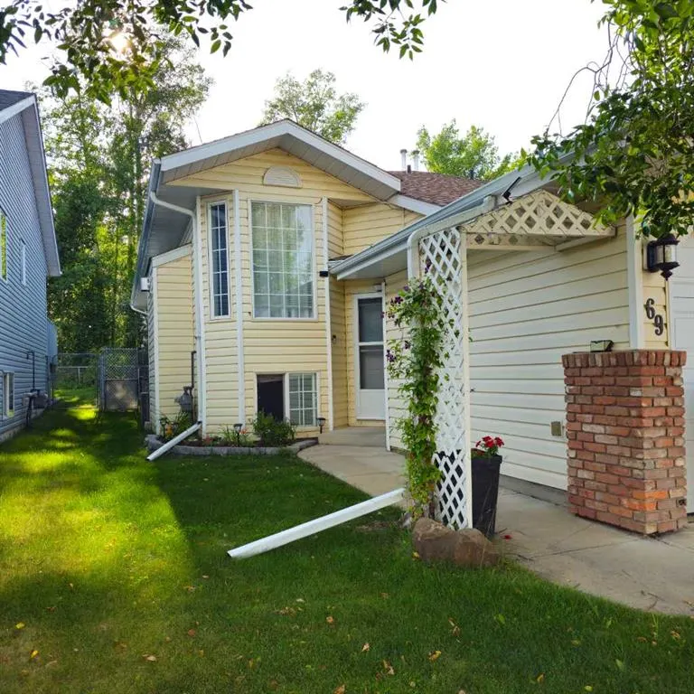 69 Willow Springs Crescent