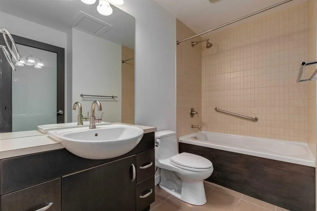 530 12 Avenue SW, #802
