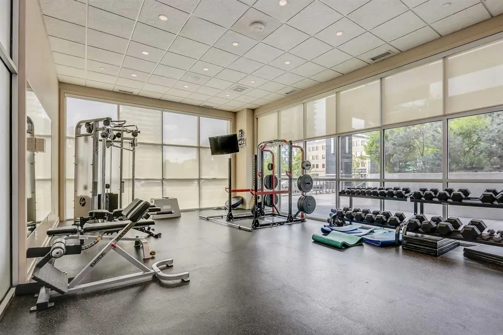 530 12 Avenue SW, #802