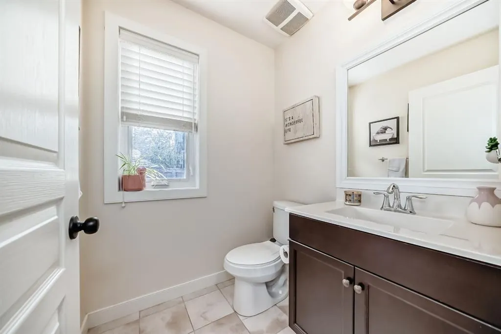 68 Ridge View Close