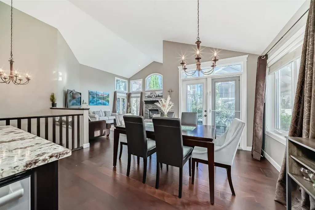68 Ridge View Close