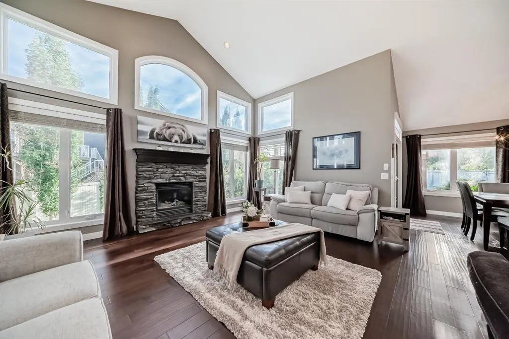 68 Ridge View Close
