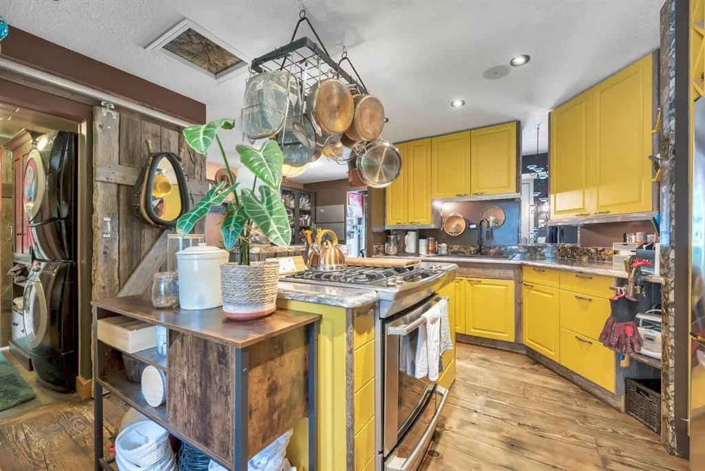 338067 1067 Drive E, #10