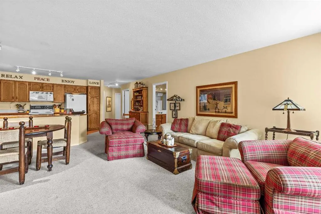 717 7th Street E, #4