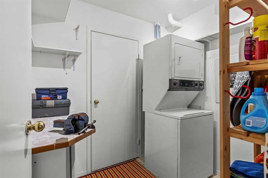 717 7th Street E, #4