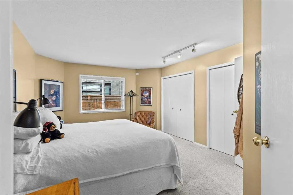 717 7th Street E, #4