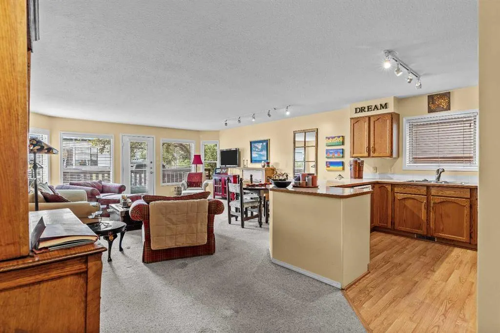 717 7th Street E, #4
