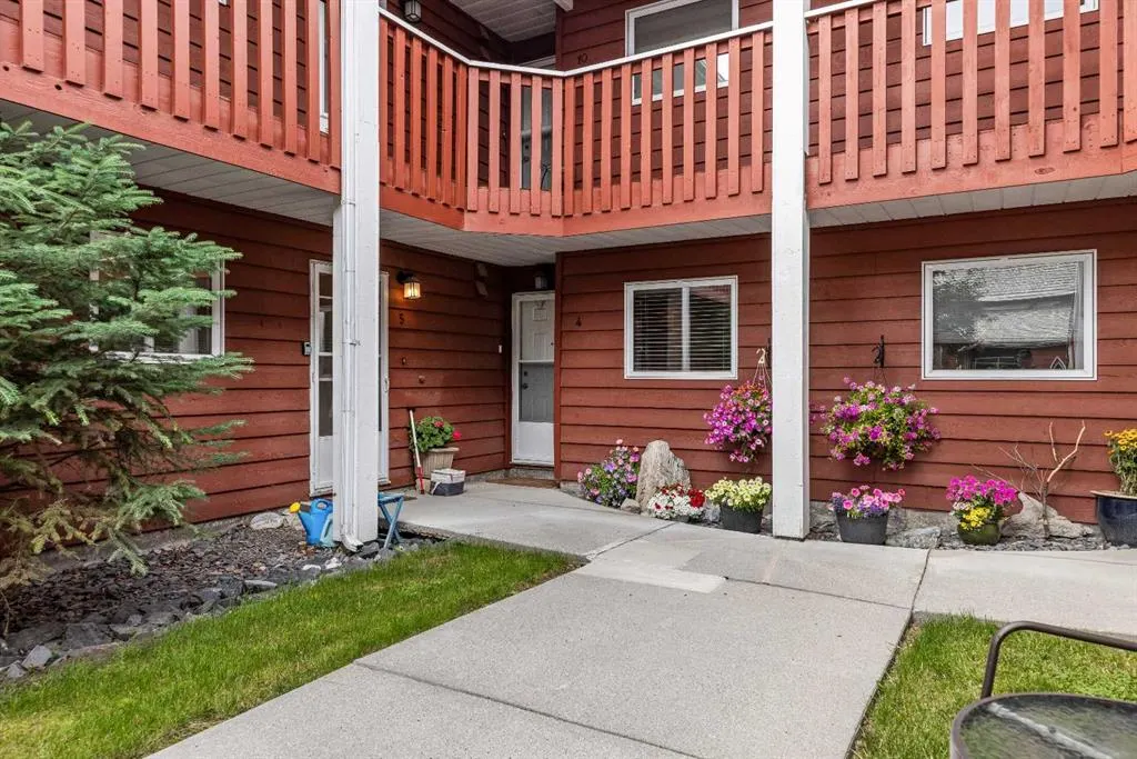 717 7th Street E, #4