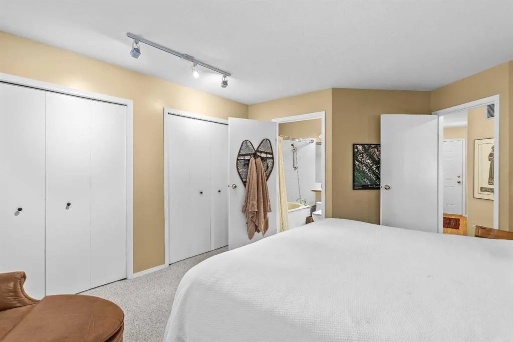 717 7th Street E, #4
