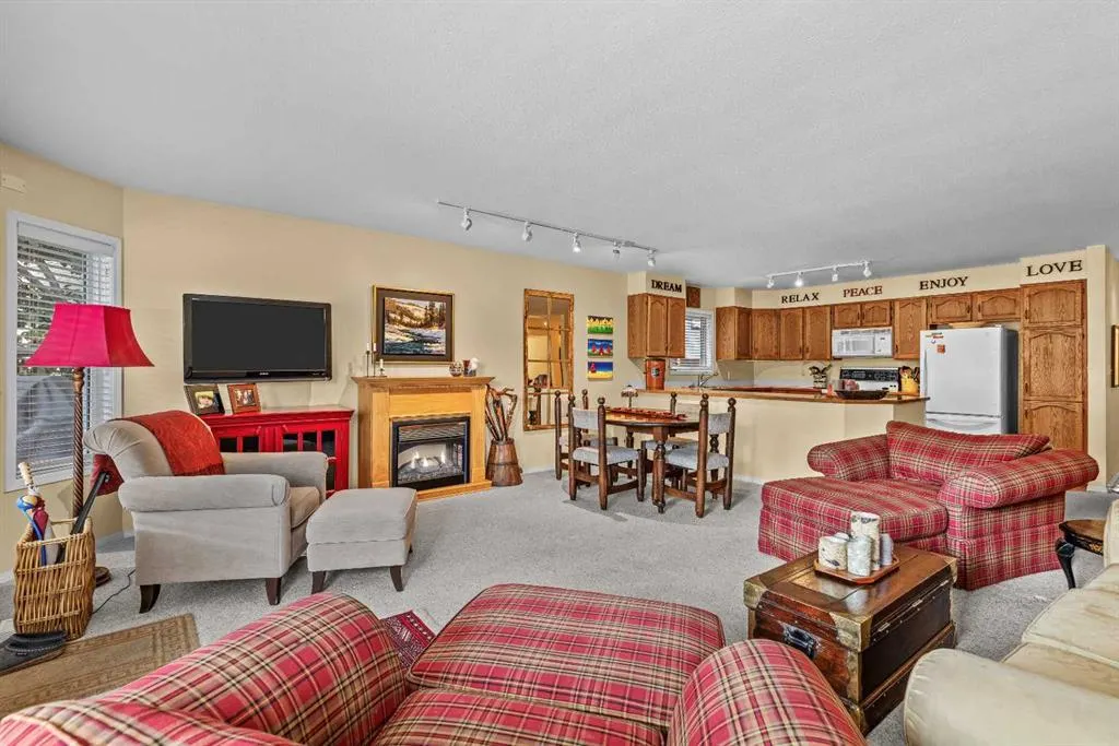 717 7th Street E, #4
