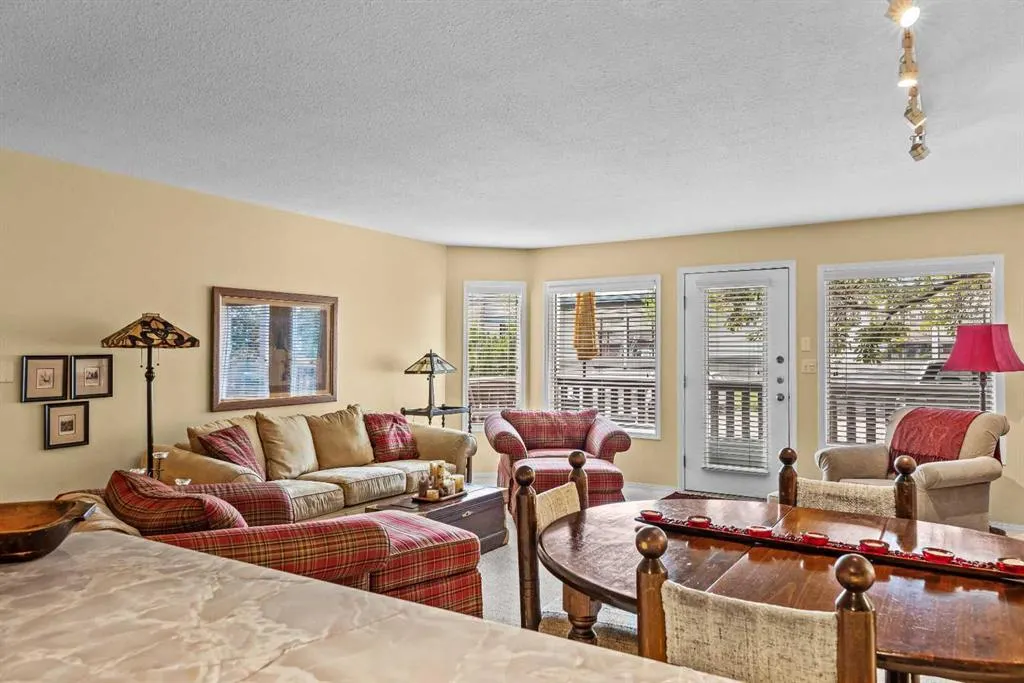 717 7th Street E, #4