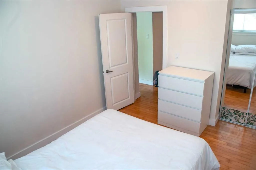 934 2 Avenue NW, #205