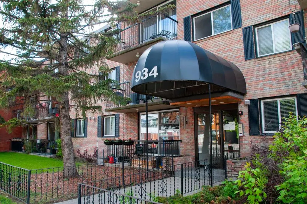 934 2 Avenue NW, #205