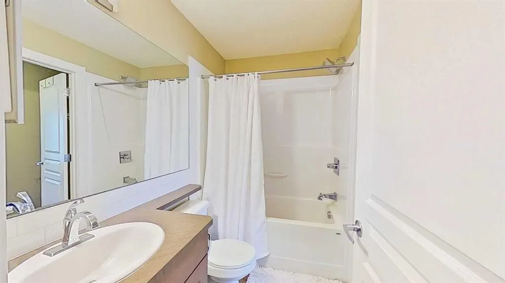 1304 Evanston Square NW
