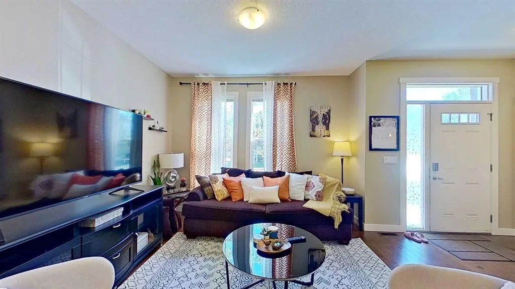 1304 Evanston Square NW
