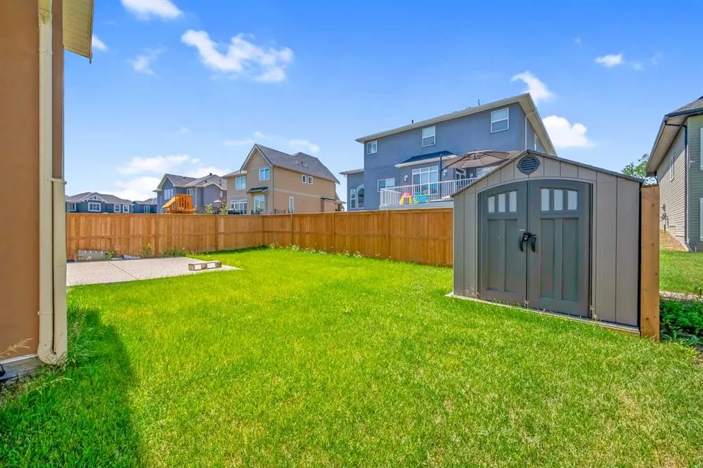 198 KINNIBURGH Crescent
