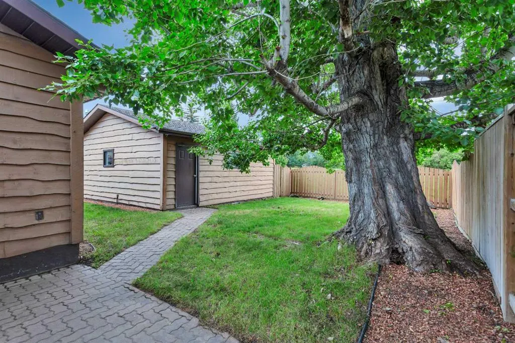 56 Haliburton Crescent