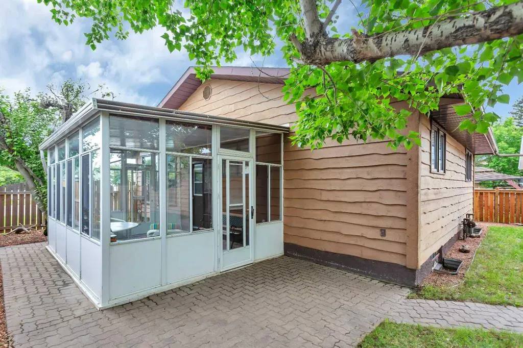 56 Haliburton Crescent