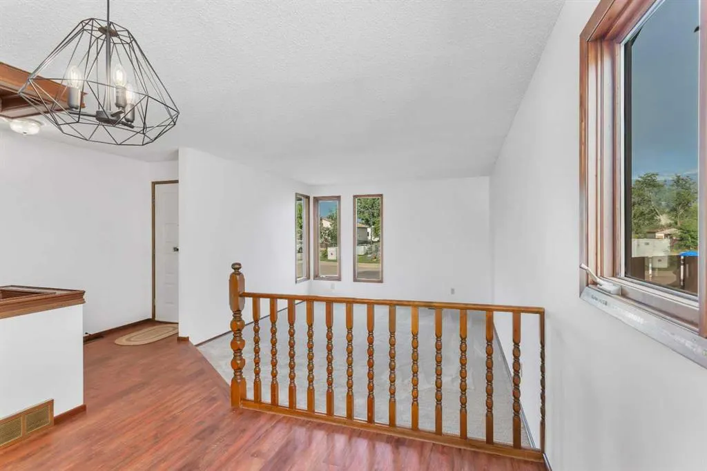 56 Haliburton Crescent