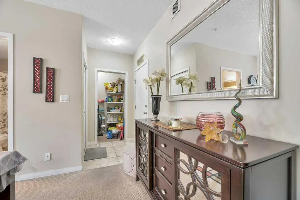 333 Taravista Drive NE, #1115