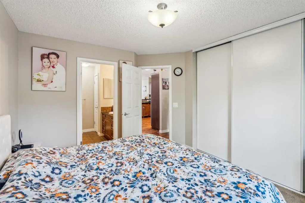 22 Auburn Bay View SE
