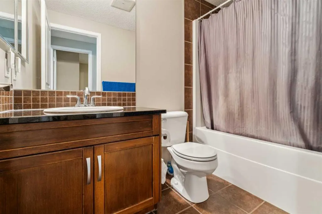 22 Auburn Bay View SE