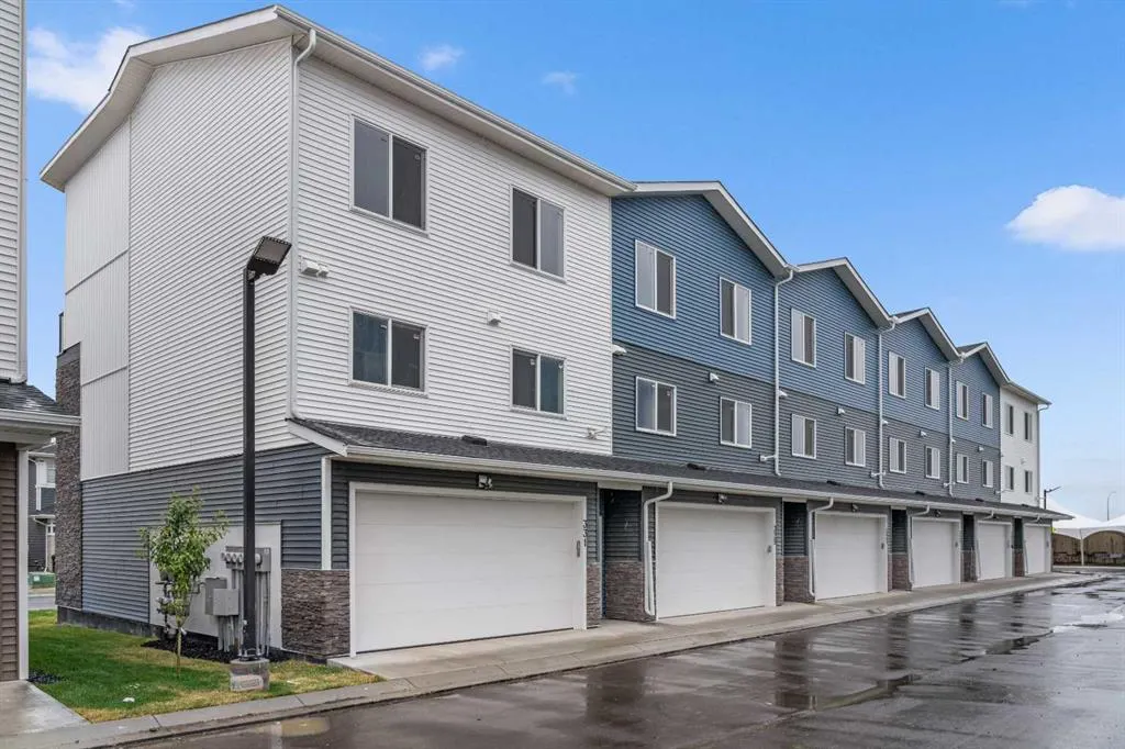 46 Red Sky Manor NE