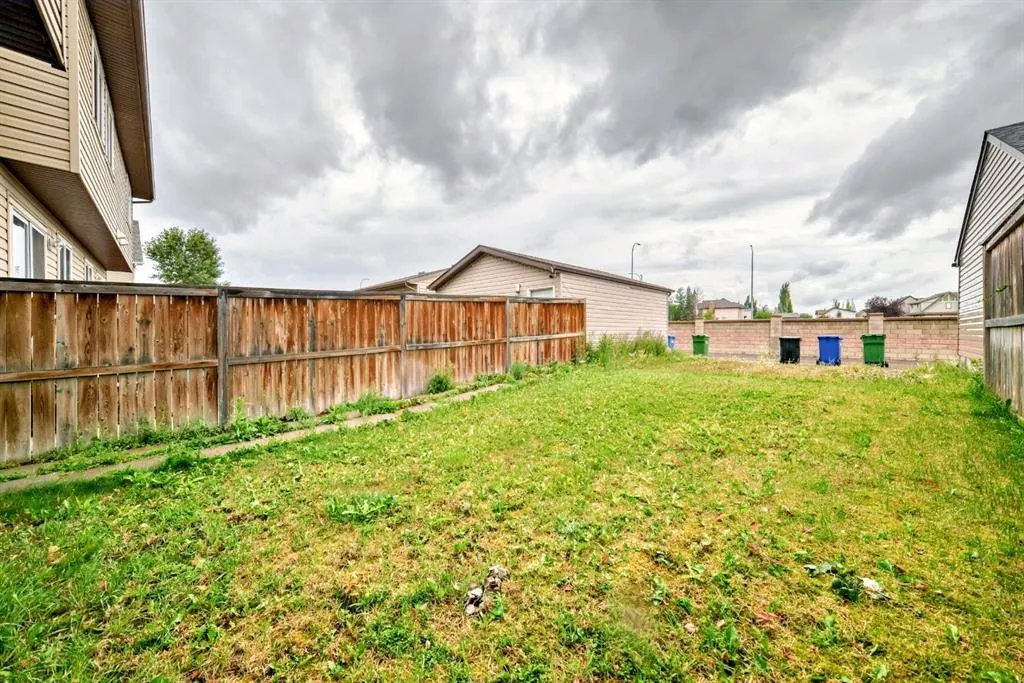 249 Elgin Meadows Park SE