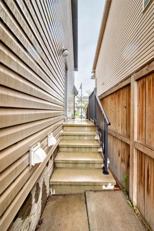 249 Elgin Meadows Park SE