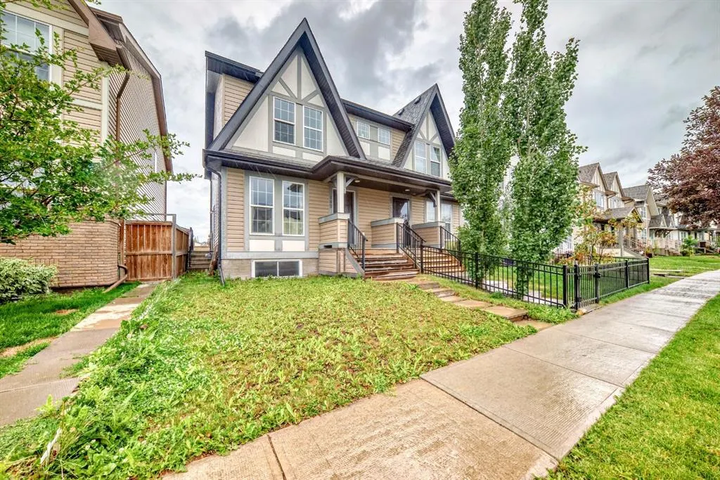 249 Elgin Meadows Park SE