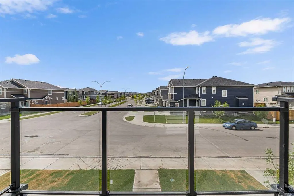 325 Red Sky Terrace NE