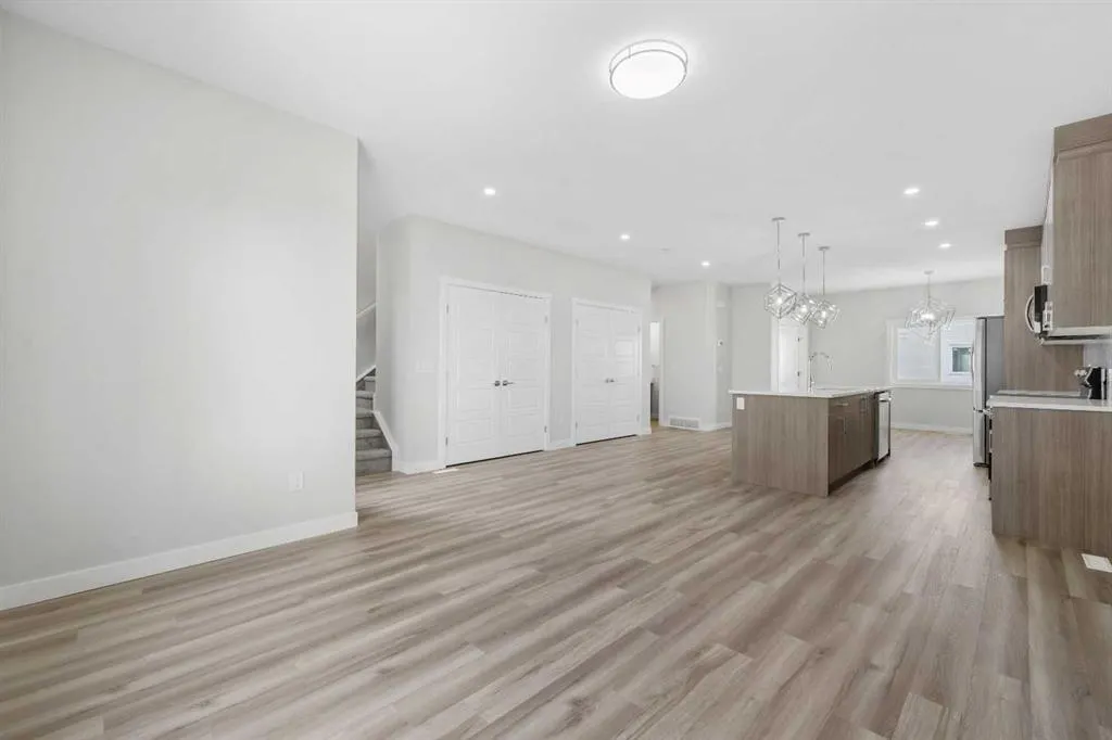 325 Red Sky Terrace NE