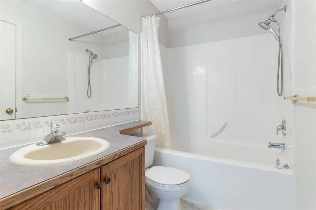 5220 50A Avenue, #605