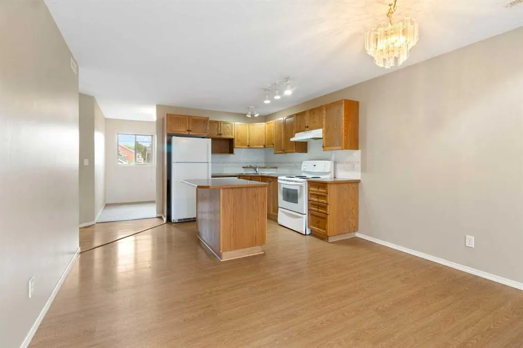 5220 50A Avenue, #605