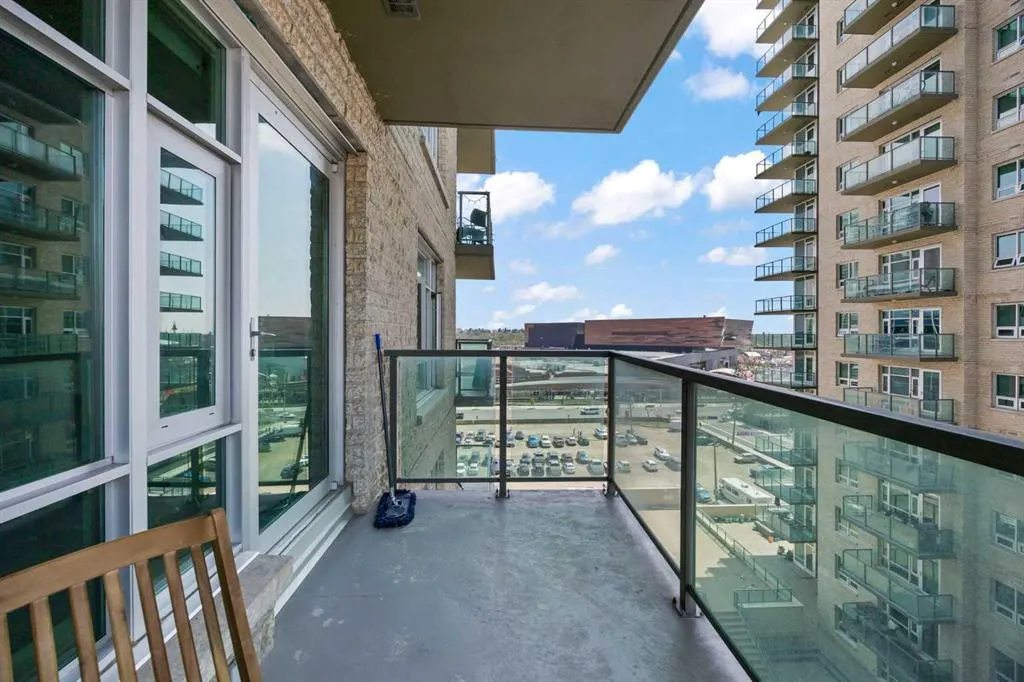1410 1 Street SE, #808