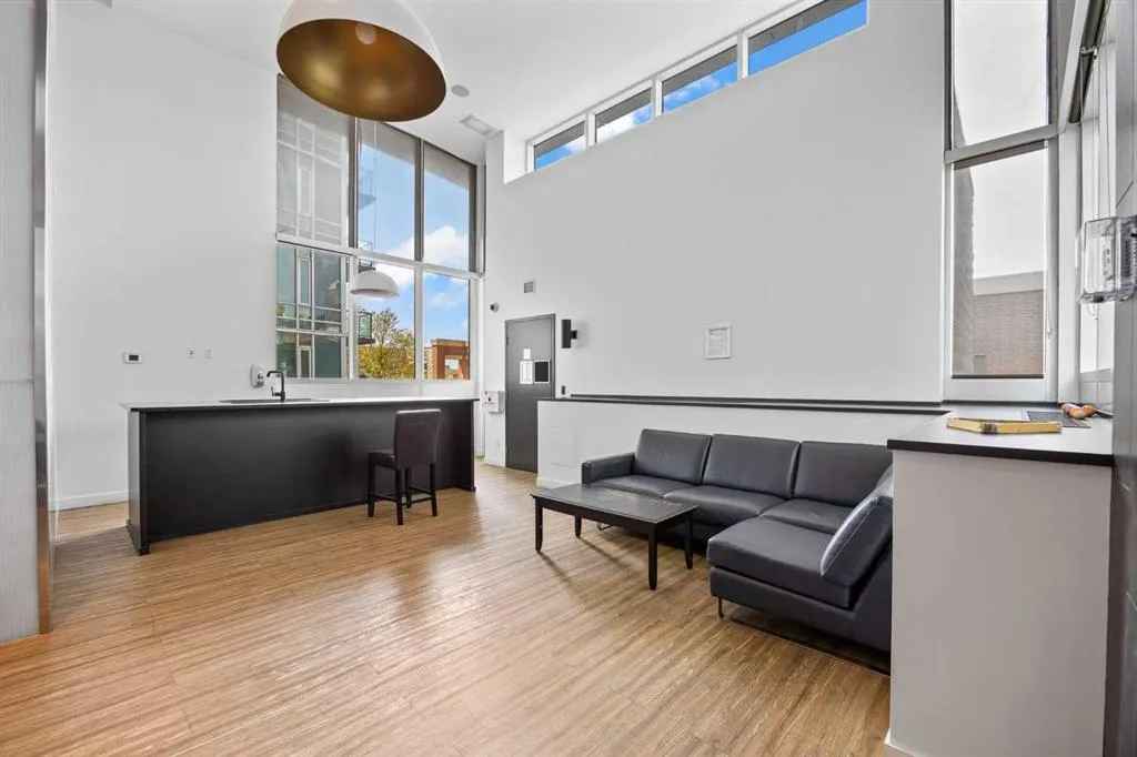 1410 1 Street SE, #808