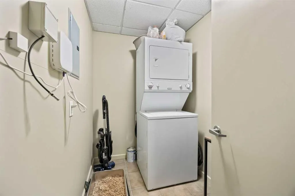 1410 1 Street SE, #808
