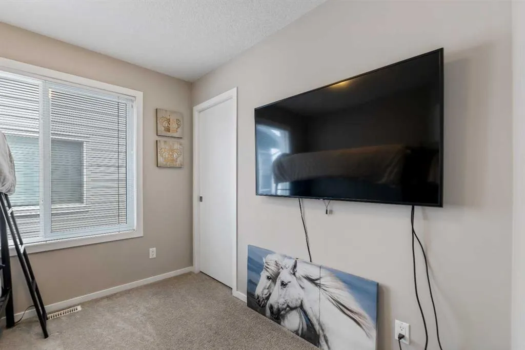 130 Redstone Walk NE, #203