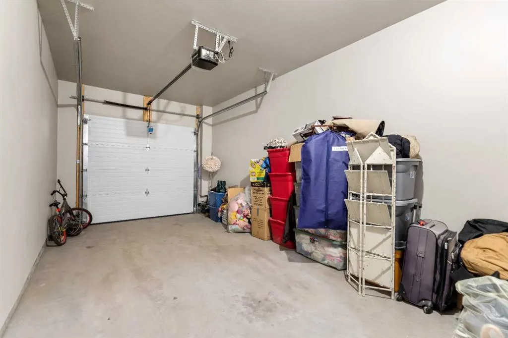130 Redstone Walk NE, #203