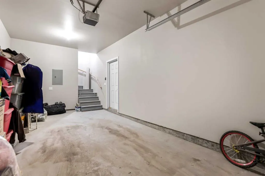 130 Redstone Walk NE, #203