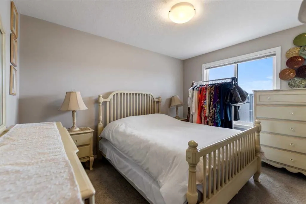 130 Redstone Walk NE, #203
