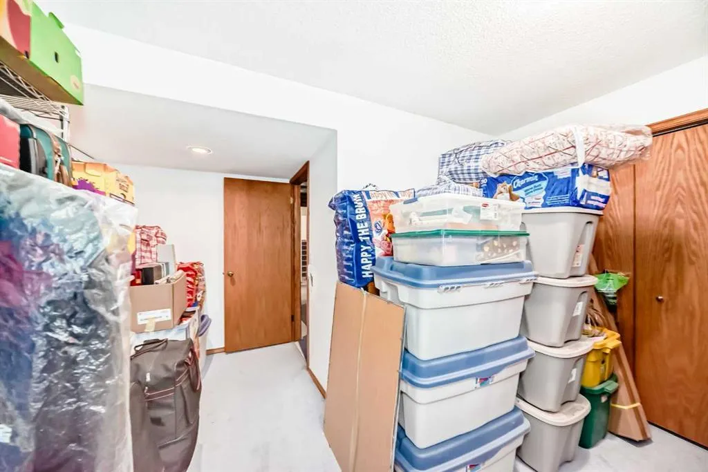28 Harvest Oak Drive NE